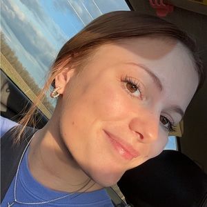 Meet your Posher, Katelynn